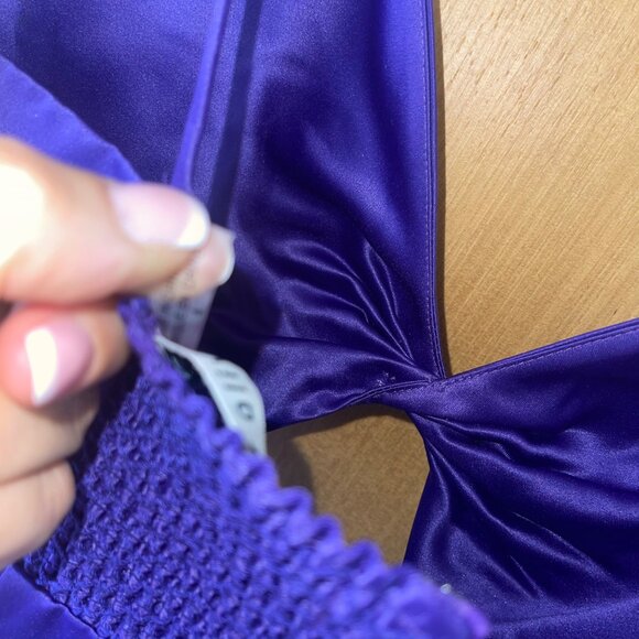 Alice Olivia Womens Dress Size 4 Purple Necole Feather Hem Mini Satin V Neck - Picture 4 of 12